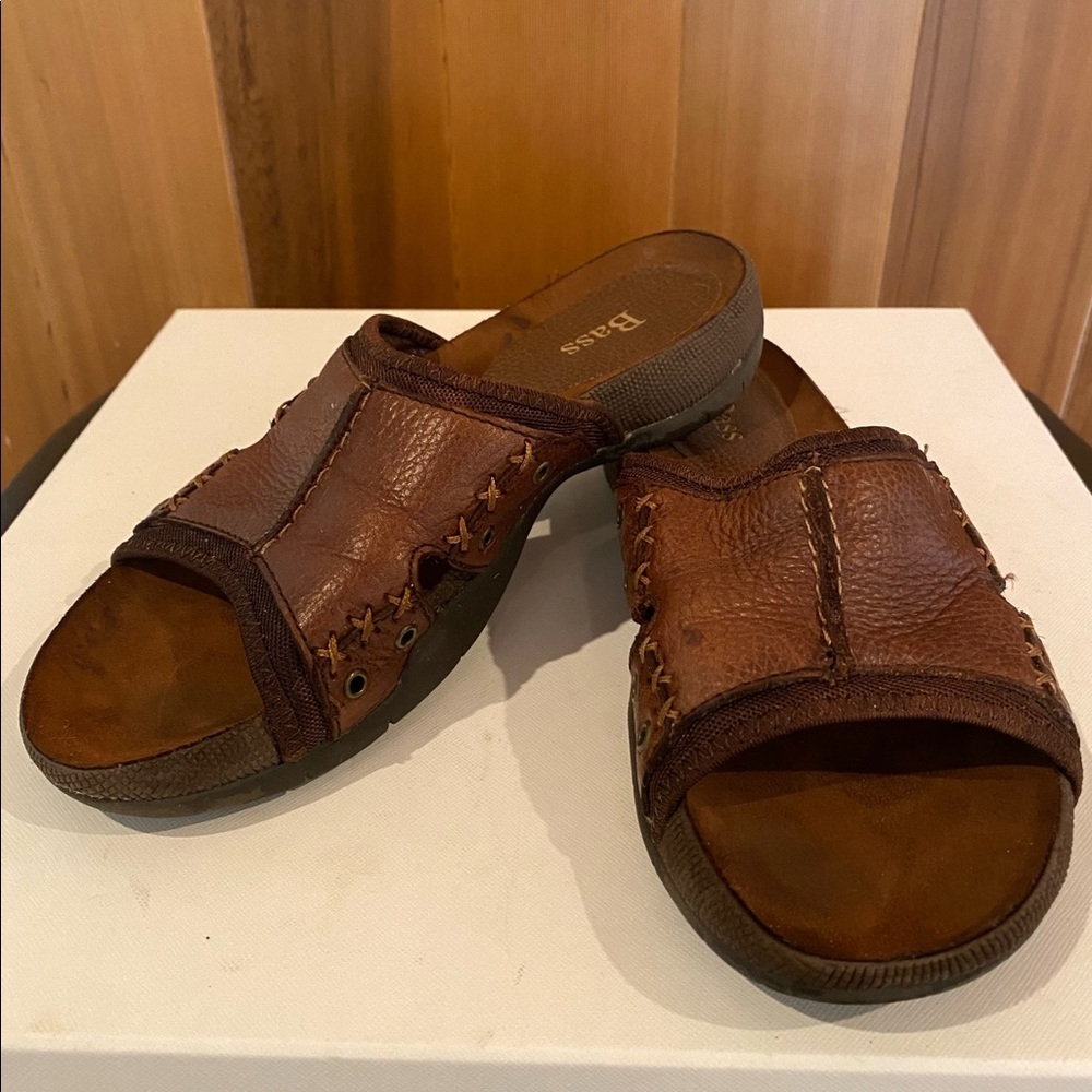 Bass slip on slide shoe with real leather